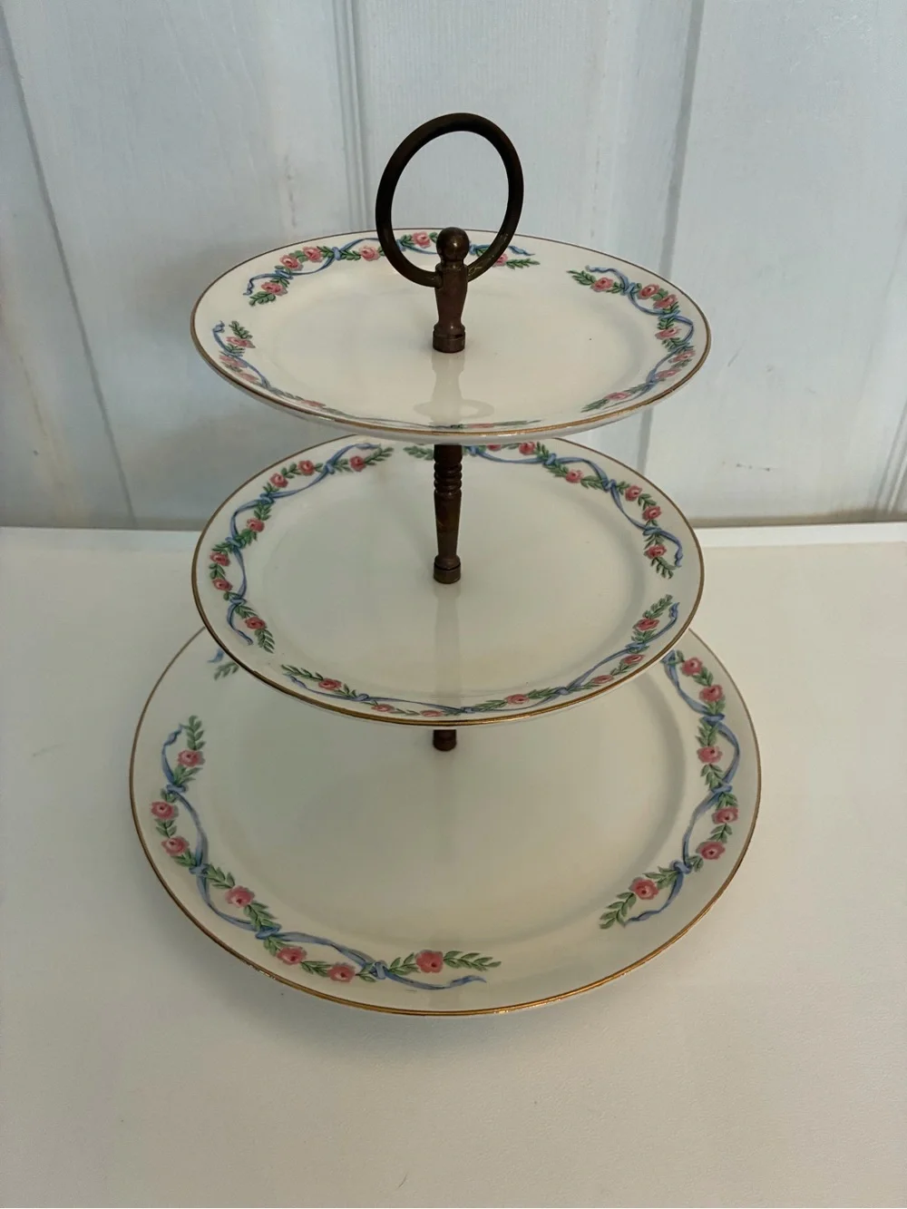 Hall's Superior Quality Kitchenware Wildfire 3 Tier Serving Tray Pastry Stand